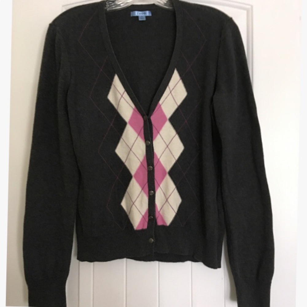 IZOD DarkGray, Pink, & Ivory Argyle Vneck Cardigan